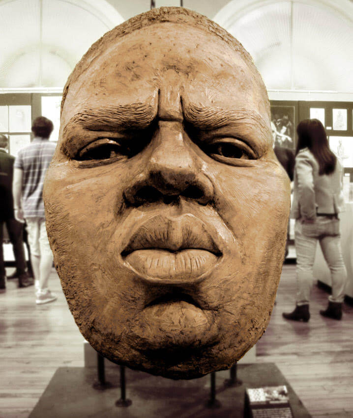 BIGGIE sculpture solo in rotunda - big pic